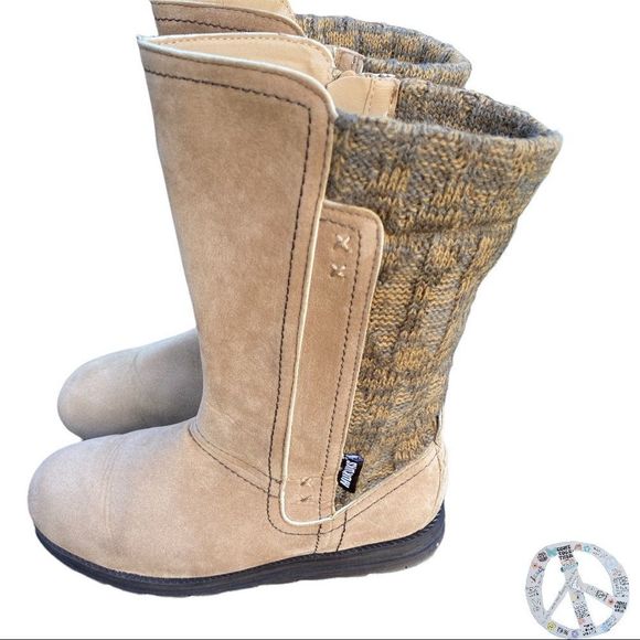Muk Luks Shoes - 𝅺Muk Luks Stacey boot. Size 8